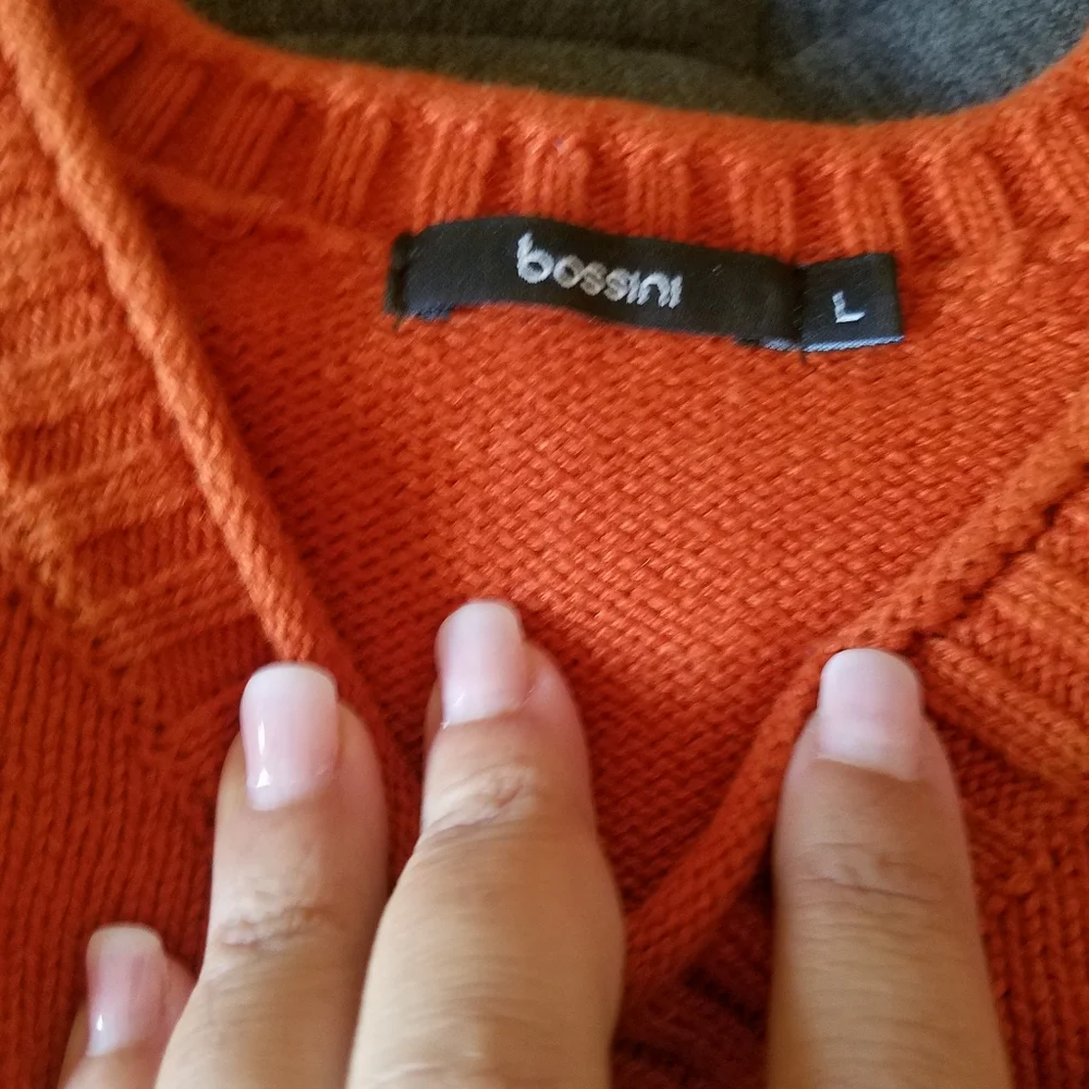 Men’s Pumpkin Orange Bossini V-neck Knit Sweater from England